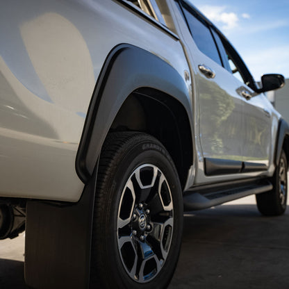 2021+ Nissan Navara Fender Flares